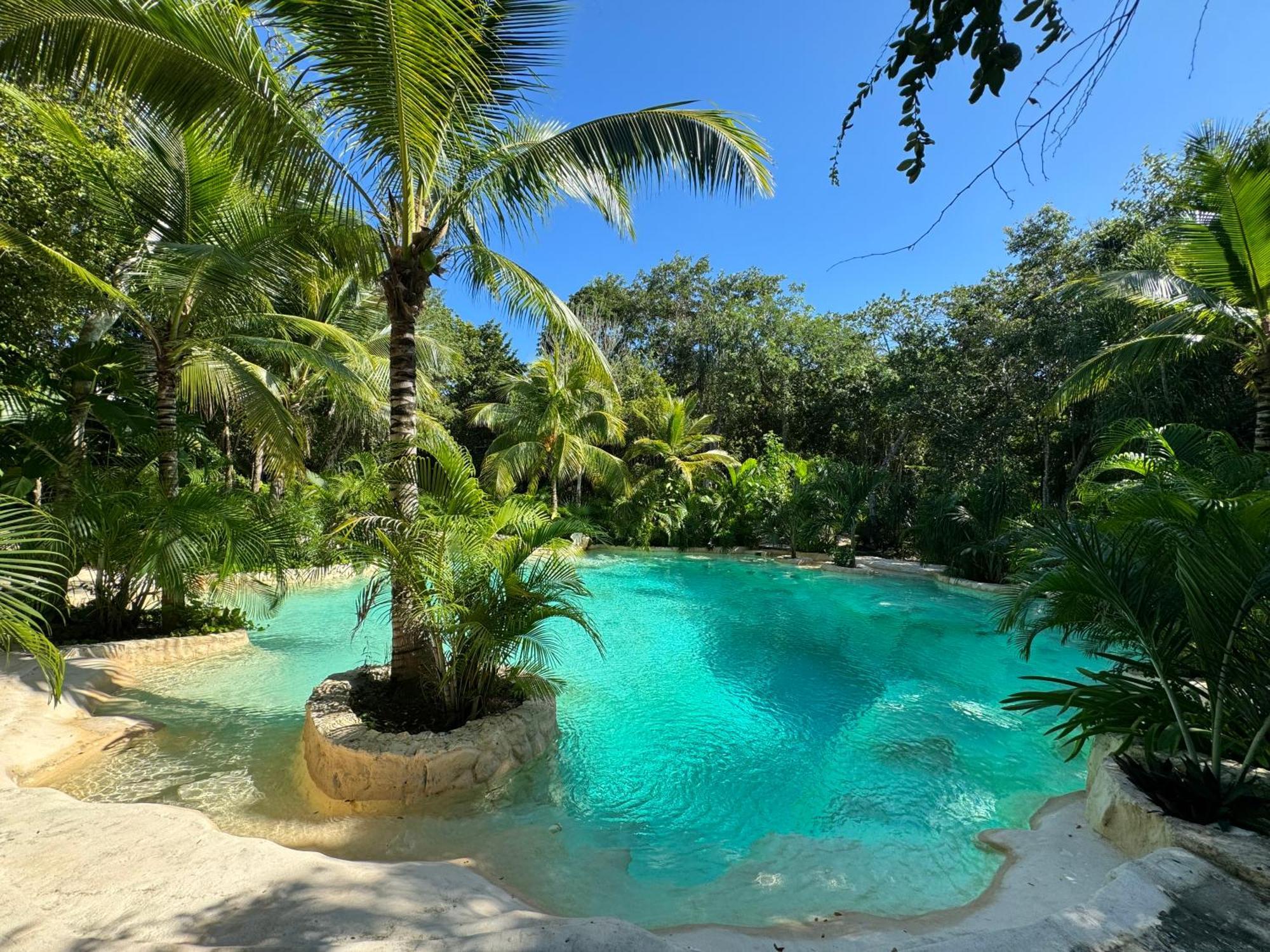 Glamping Bunga Lotus Hotel Tulum Bagian luar foto