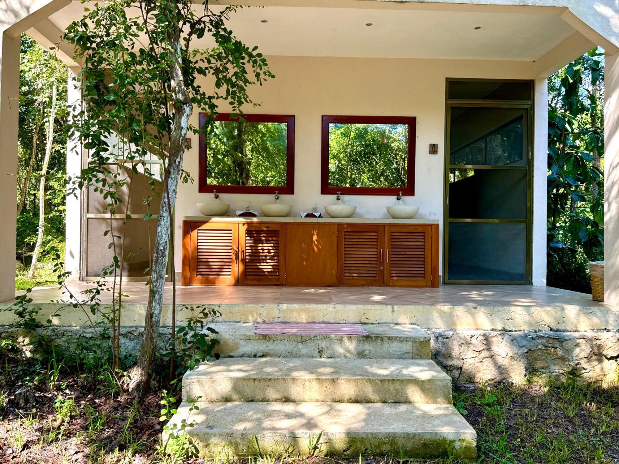 Glamping Bunga Lotus Hotel Tulum Bagian luar foto